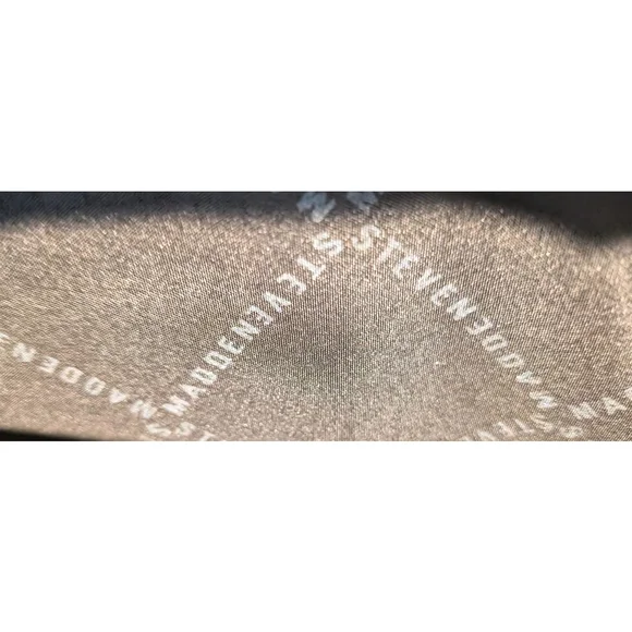 Women's Steve Madden Black Faux Leather Wristlet One Size - Picture 6 of 10